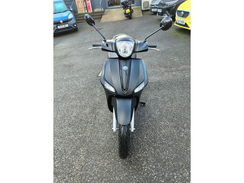 125 S Scooter Petrol CVT Euro 5 (11 ps)