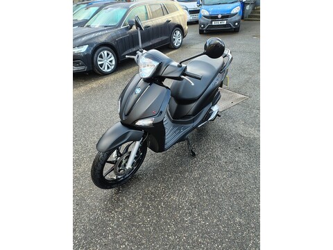 125 S Scooter Petrol CVT Euro 5 (11 ps)