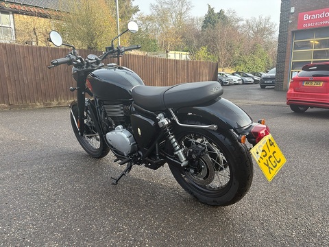 E5 0.0 Roadster/Retro Manual Petrol