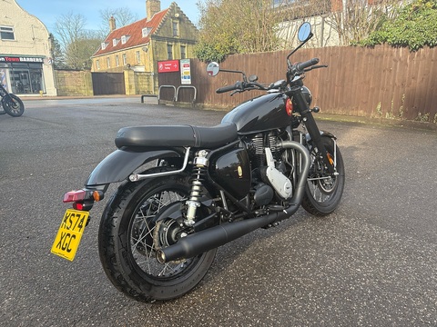 E5 0.0 Roadster/Retro Manual Petrol