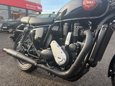 E5 0.0 Roadster/Retro Manual Petrol