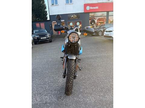 411 Adventure Petrol Manual Euro 5 (24 ps)