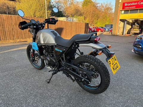 411 Adventure Petrol Manual Euro 5 (24 ps)