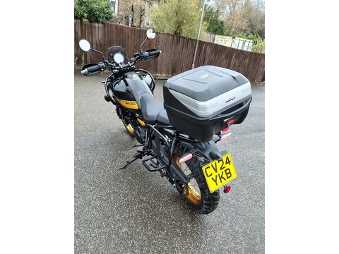 452 Adventure Petrol Manual Euro 5 (40 ps)