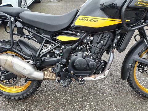 452 Adventure Petrol Manual Euro 5 (40 ps)