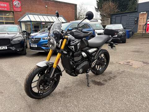 Roadster/Retro 0.0 Manual Petrol