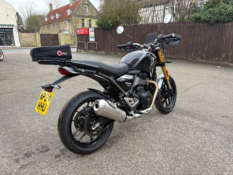 Roadster/Retro 0.0 Manual Petrol