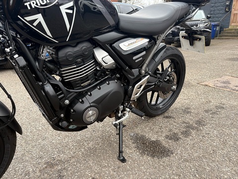 Roadster/Retro 0.0 Manual Petrol