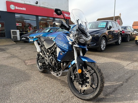 800 XRT Adventure Petrol Manual Euro 4 (95 ps)