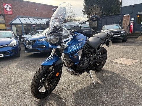 800 XRT Adventure Petrol Manual Euro 4 (95 ps)