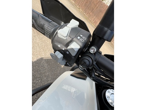 702X Adventure 700 Manual Petrol