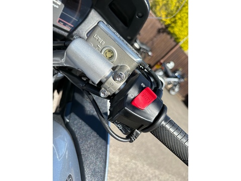 1300 Tourer Petrol Manual (126 ps)