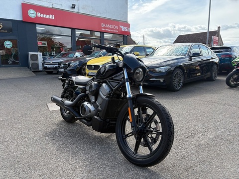 975 RH975 Nightster Custom Cruiser Petrol Manual Euro 5 (89 ps)