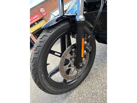 975 RH975 Nightster Custom Cruiser Petrol Manual Euro 5 (89 ps)