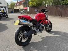 Ducati Monster 696 Plus 