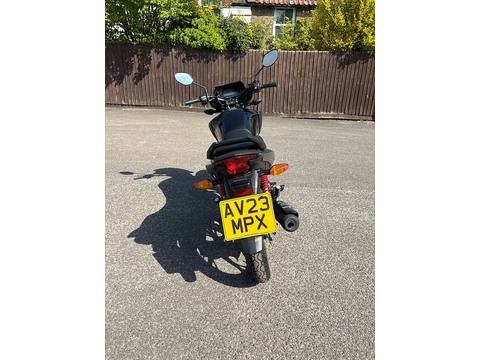 125 Naked Petrol Manual Euro 5 (11 ps)
