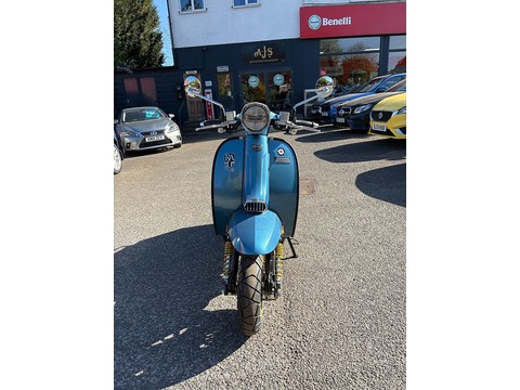 350 SE Scooter Petrol CVT Euro 5 (27 ps)