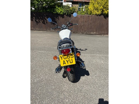 865 Roadster/Retro Petrol Manual (66 ps)
