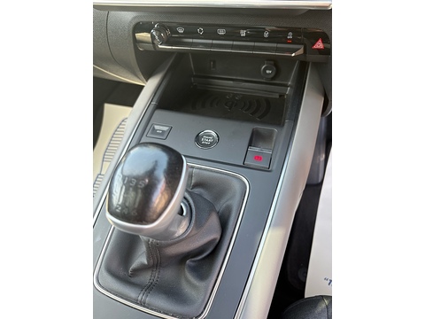 PureTech Flair Plus SUV 1.2 Manual Petrol