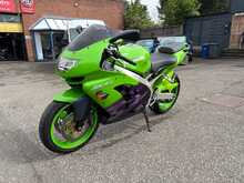 Kawasaki ZX-9R  