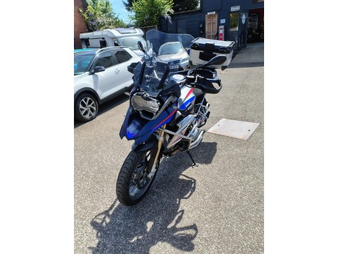 1200 Adventure Petrol Manual (104 ps)