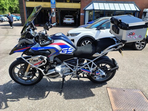 1200 Adventure Petrol Manual (104 ps)