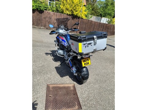 1200 Adventure Petrol Manual (104 ps)