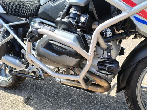 1200 Adventure Petrol Manual (104 ps)