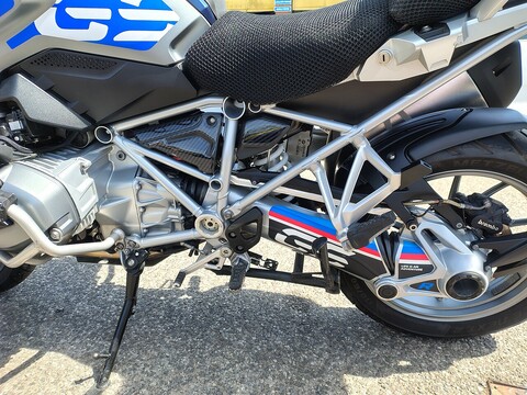 1200 Adventure Petrol Manual (104 ps)