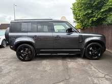Land Rover Defender 110 D300 MHEV X-Dynamic HSE 