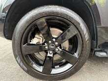 Land Rover Defender 110 D300 MHEV X-Dynamic HSE 