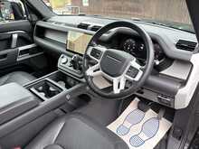 Land Rover Defender 110 D300 MHEV X-Dynamic HSE 