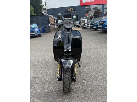 350 MT Scooter Petrol CVT Euro 5 (27 ps)