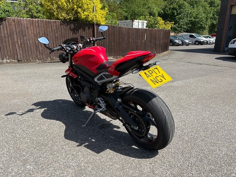 765 RS Naked Petrol Manual X-ring Euro 4 (122 ps)