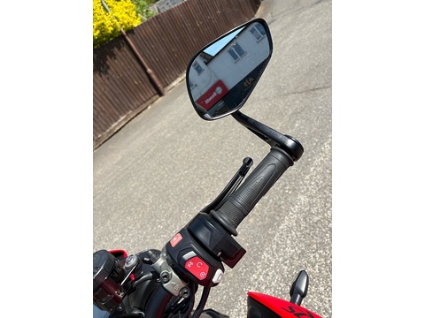 765 RS Naked Petrol Manual X-ring Euro 4 (122 ps)