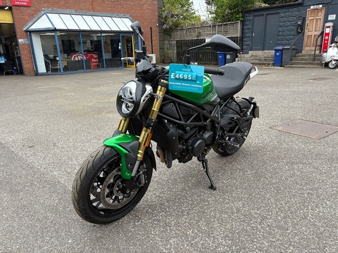  Naked 0.0 Manual Petrol