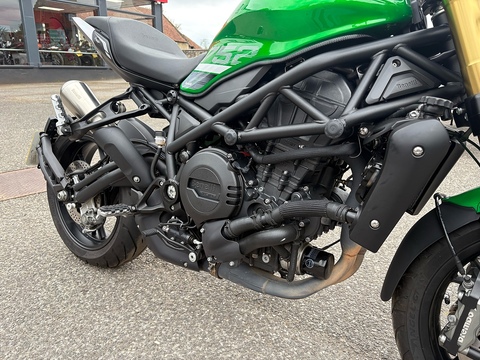 Naked 0.0 Manual Petrol