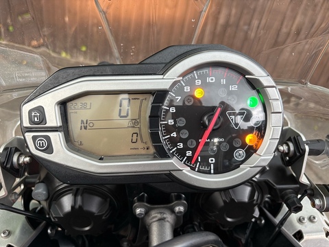 800 XRT Adventure Petrol Manual Euro 4 (95 ps)