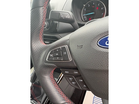 T EcoBoost ST-Line Design SUV 1.0 Manual Petrol