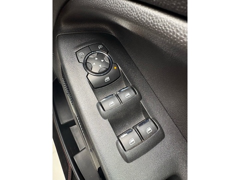 T EcoBoost ST-Line Design SUV 1.0 Manual Petrol