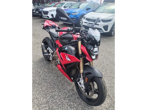 1000 Sport Naked Petrol Manual Euro 5 (164 ps)