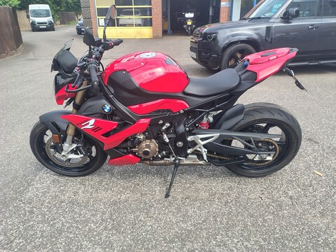 1000 Sport Naked Petrol Manual Euro 5 (164 ps)