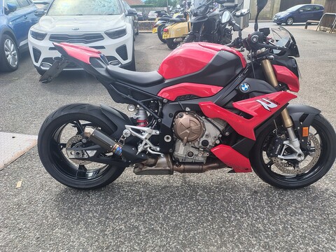 1000 Sport Naked Petrol Manual Euro 5 (164 ps)