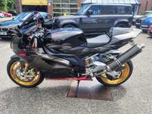 Aprilia RSV 1000  