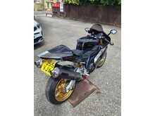 Aprilia RSV 1000  
