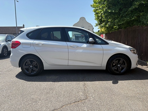 218i Sport 2.0 4dr MPV Automatic Petrol