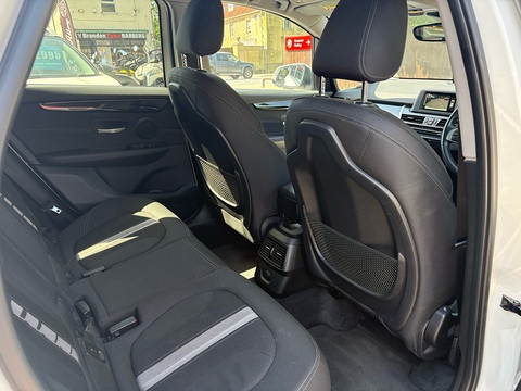 218i Sport 2.0 4dr MPV Automatic Petrol