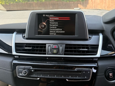 218i Sport 2.0 4dr MPV Automatic Petrol