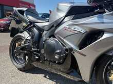 Honda CBR1000RR-6 Fireblade 