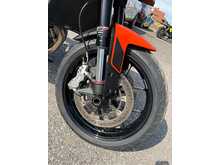 KTM 890 Duke  